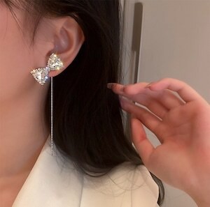 キラキラリボンピアス キラキラ リボン ピアス アクセサリー レディース ファッション